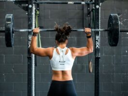 woman doing weight lifting